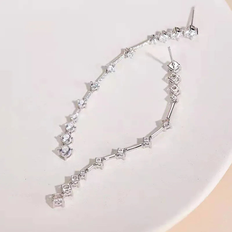 Silberne Nadel, lange baumelnde Ohrringe für Frauen, kubischer Zirkon, Kristall, Hochzeit, weibliche Quasten-Ohrringe  fashion, women, dress, clothes     PST PS Tradings